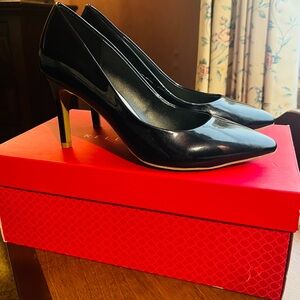 Elegant Navy Heels by Kelly & Katie